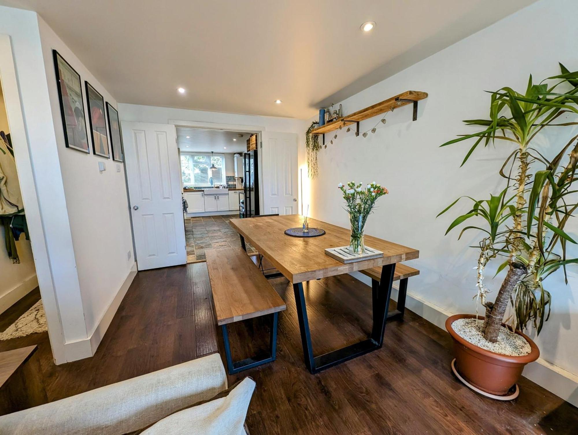 Modern Well Presented Apartment With Garden London Exterior photo